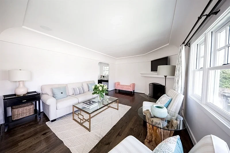 Bright & Stylish 2-Bed Hermosa Beach Rental with Ocean View Deck - SCVR