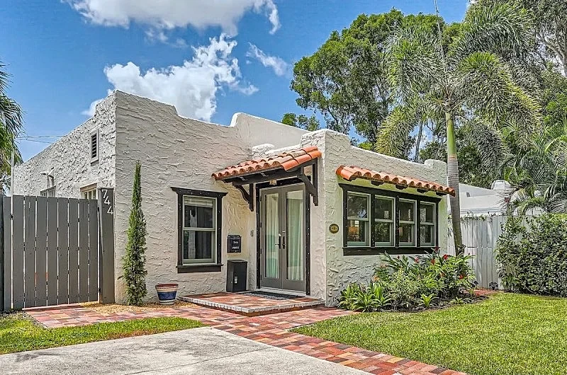 Casa Las Flores 2BR/1BA Private Parking in WPB
