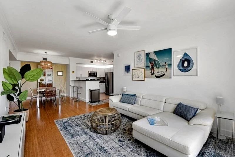 THE PALM PENTHOUSE - NEW! in West Palm Beach, Florida, United States — photo 3