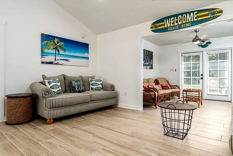 Modern Ground-Level Vacation Home, Centrally Located on Dauphin Island - Las Bri in Dauphin Island, Alabama, United States — photo 2