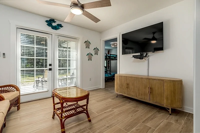 Modern Ground-Level Vacation Home, Centrally Located on Dauphin Island - Las Bri in Dauphin Island, Alabama, United States — photo 5