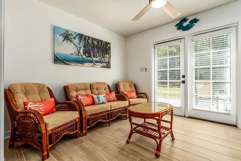 Modern Ground-Level Vacation Home, Centrally Located on Dauphin Island - Las Bri in Dauphin Island, Alabama, United States — photo 4
