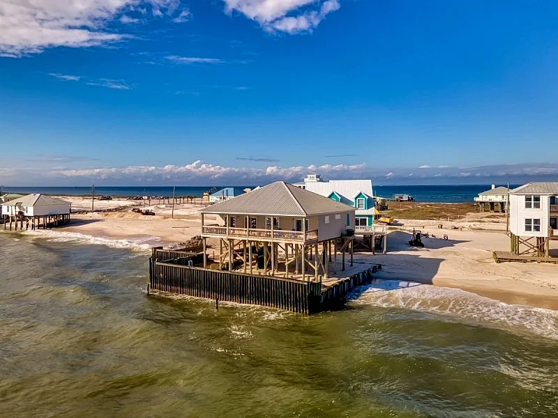 West Beach - Newly Remodeled 4 Bedroom Gulf-front Beachhouse on Quiet West End of the Island in Dauphin Island, Alabama, United States — photo 2