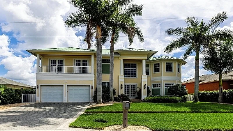 This expansive home has seven bedrooms and five bathrooms. It is perfect for... in Marco Island, Florida, United States — photo 2