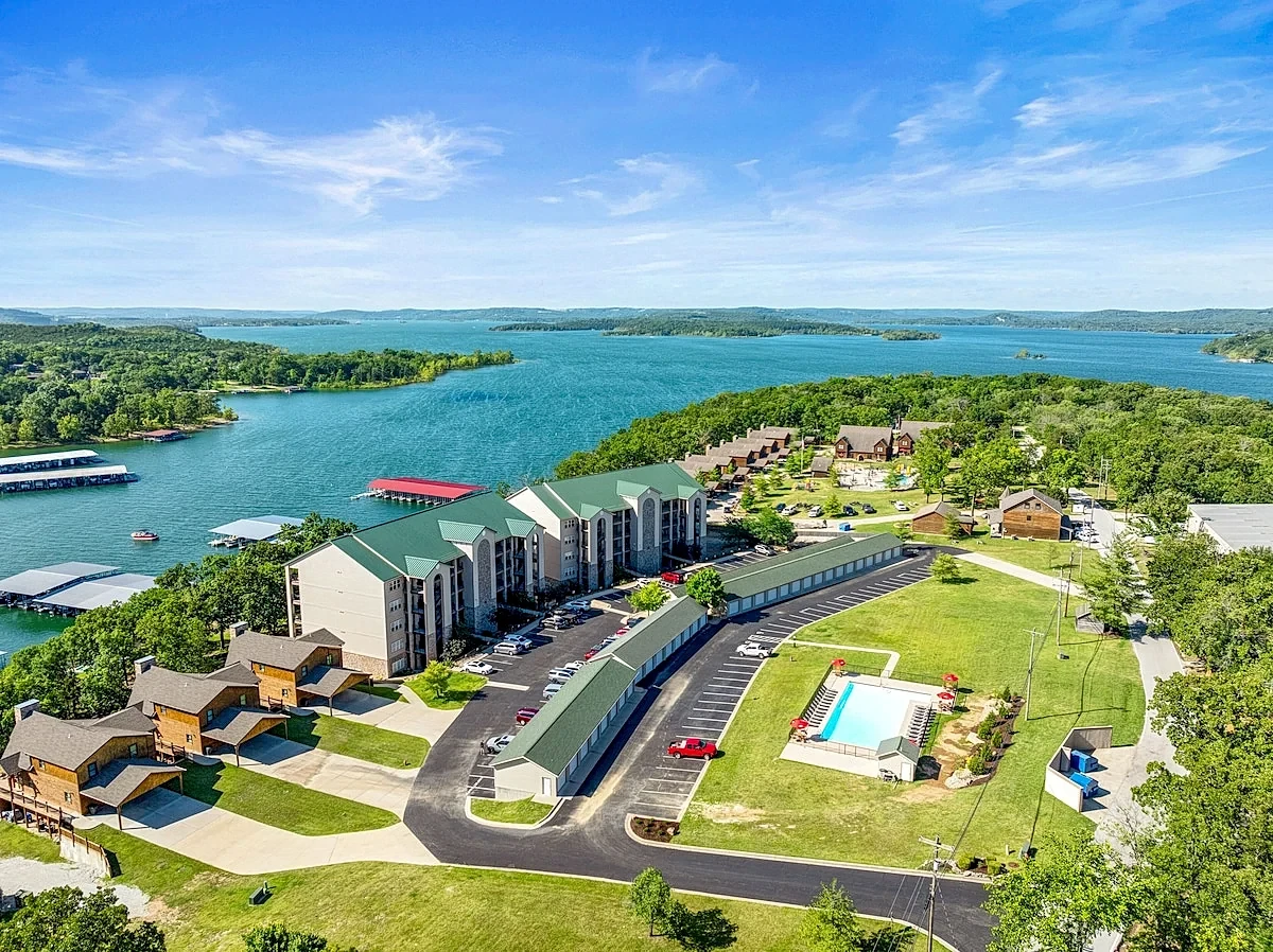 LSBR331 3BR Table Rock Lakefront Condo with Lake Views in Branson, Missouri, United States — photo 3