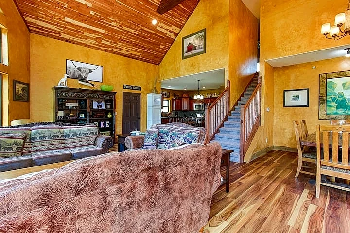 LSBR16 10BR Table Rock Lakefront Cabin Near Branson in Branson, Missouri, United States — photo 5