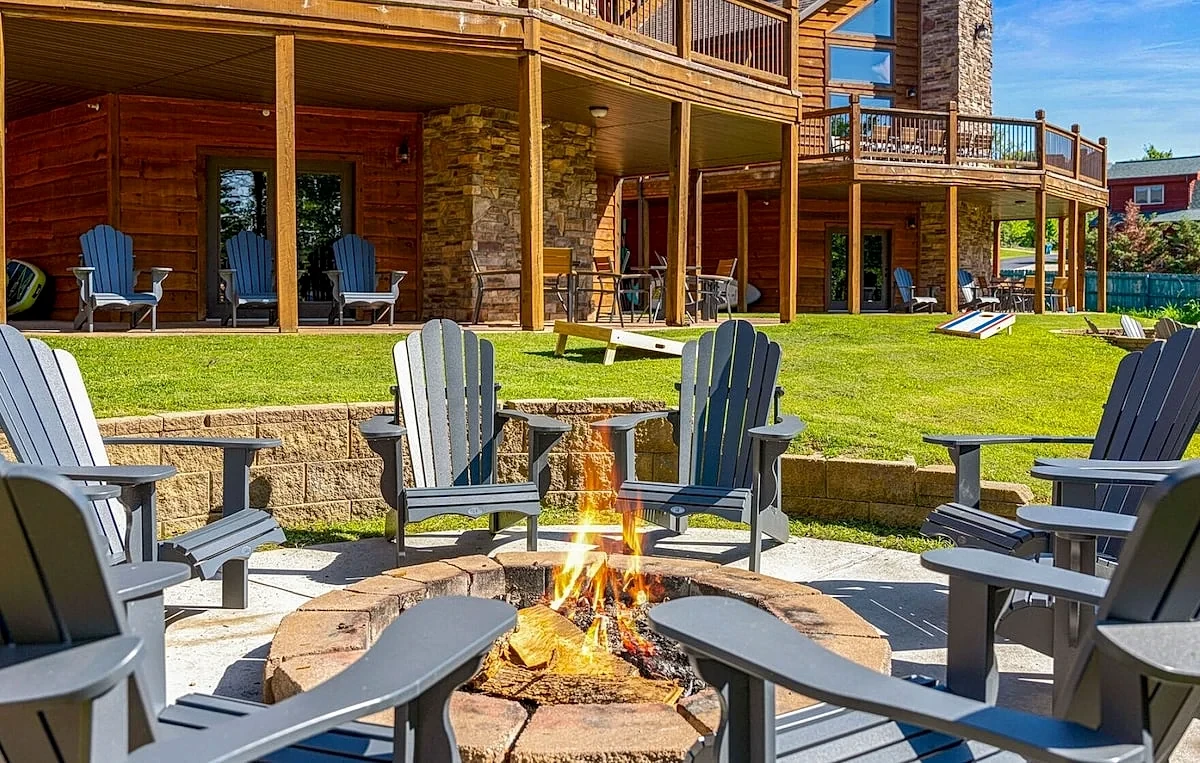 LSBR16 10BR Table Rock Lakefront Cabin Near Branson in Branson, Missouri, United States — photo 1
