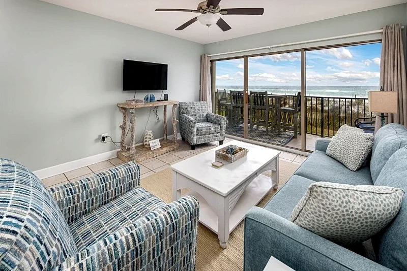 ETW 1006: Beautiful ground floor unit with unforgettable view!