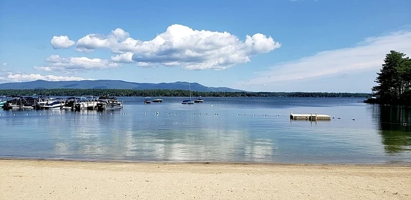Patrician Shores on Winnipesaukee Home Right On The Beach in Meredith, New Hampshire, United States — photo 3