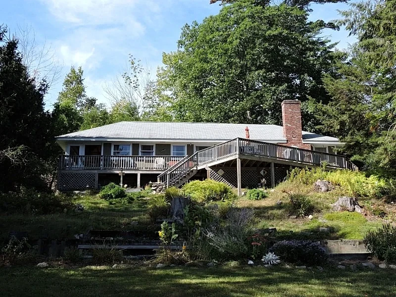 Patrician Shores on Winnipesaukee Home Right On The Beach in Meredith, New Hampshire, United States — photo 1