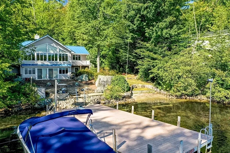 Lake Winnipesaukee Waterfront Vacation Rental in Moultonborough