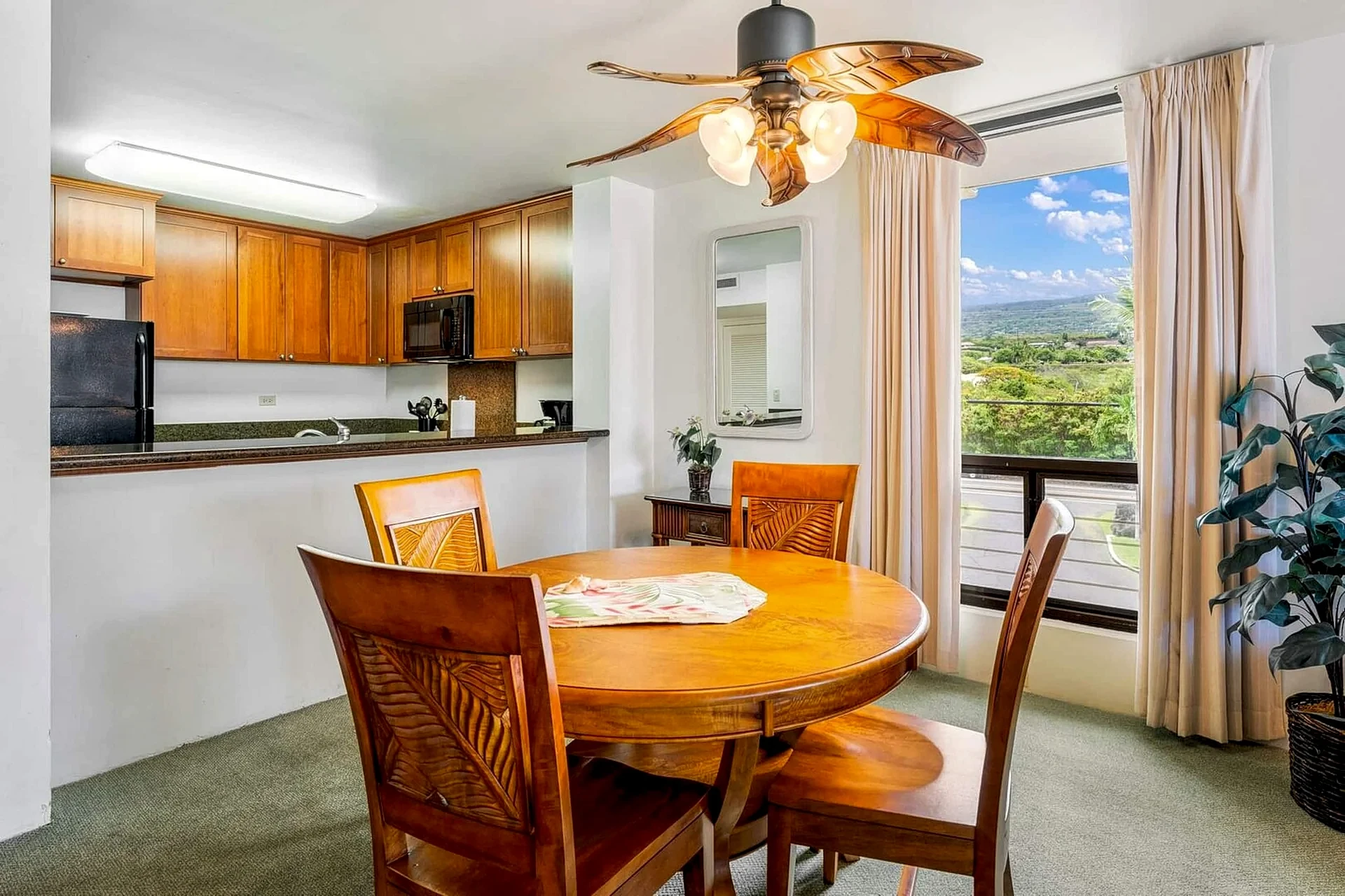 Kona By The Sea 315 - Oceanfront Condo & Pool Views in Kailua-Kona, Hawaii, United States — photo 2