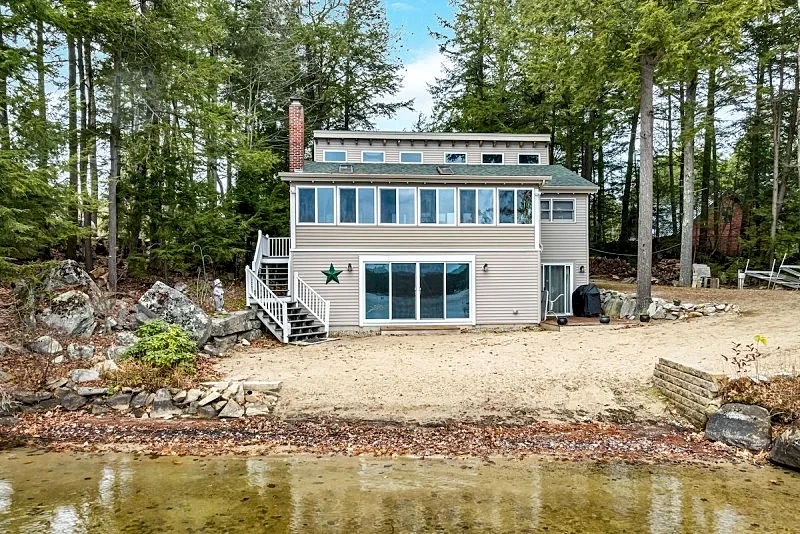 Winnipesaukee Lake Front Cottage with Sandy Beach and 25ft Dock Sleeps 8 in Moultonborough, New Hampshire, United States — photo 2