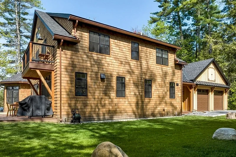 Beautiful New Braun Bay Home on Lake Winnipesaukee Sleeping 8 With Dock