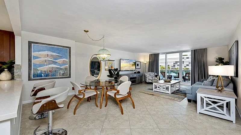 Roney Palace: Condo with Oceanfront Pool & Direct Beach Access in Miami Beach, Florida, United States — photo 5