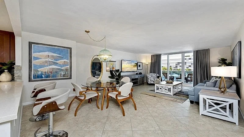 Roney Palace: Condo with Oceanfront Pool & Direct Beach Access in Miami Beach, Florida, United States — photo 4