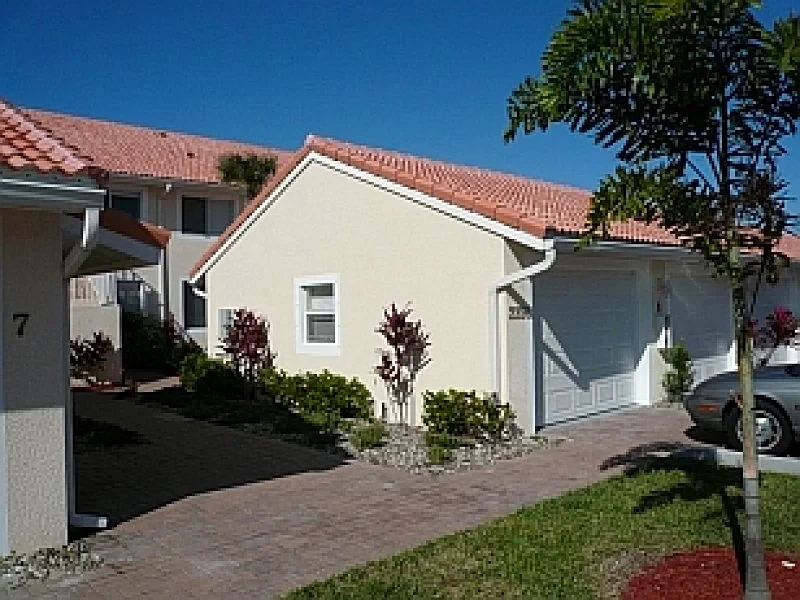 00044 in Naples, Florida, United States — photo 4