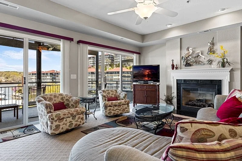 Palisades 202E-2B Stunning panoramic view from this beautiful 3 bedroom Condo! in Lake Ozark, Missouri, United States — photo 2