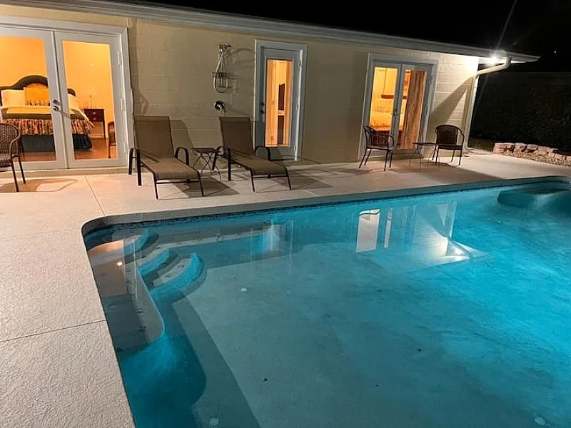 Charming Private Pool Villa hide away in the heart of Sarasota
