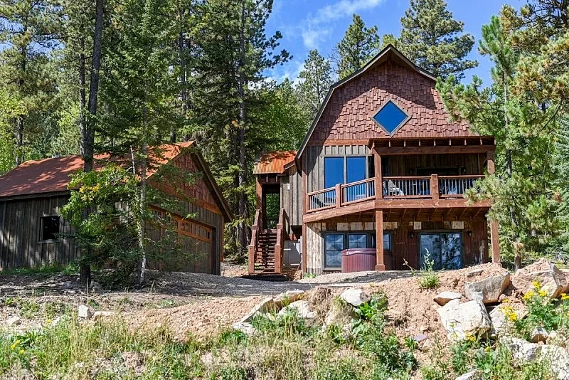 The Hitch`n Post - Garage and beautiful scenery!
