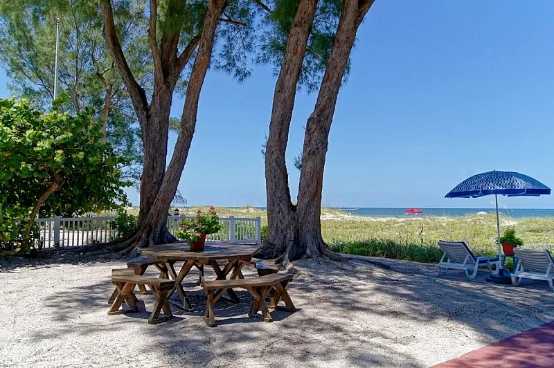 Beachfront Cottages (GULF) at Beautiful Sandy Shores on Gulf of Mexico in Indian Rocks Beach, Florida, United States — photo 5