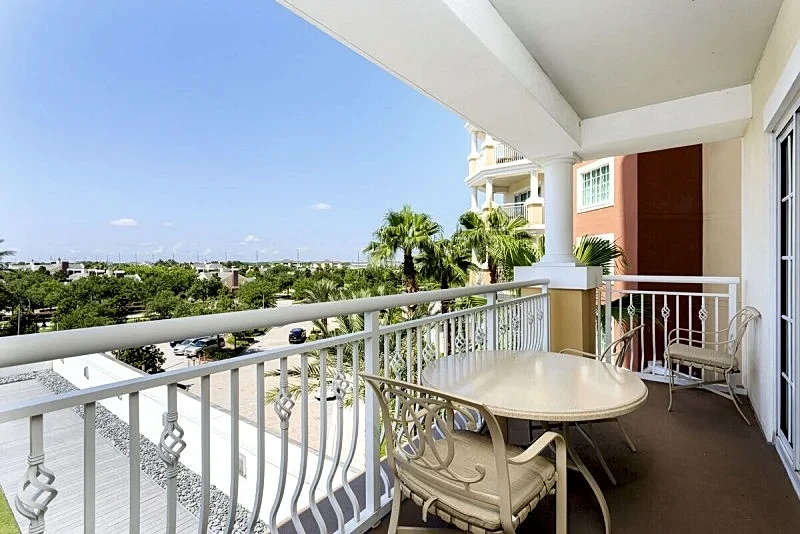 Grande Living - 2 Bed Luxury Condo Sleeps Six in Kissimmee, Florida, United States — photo 3