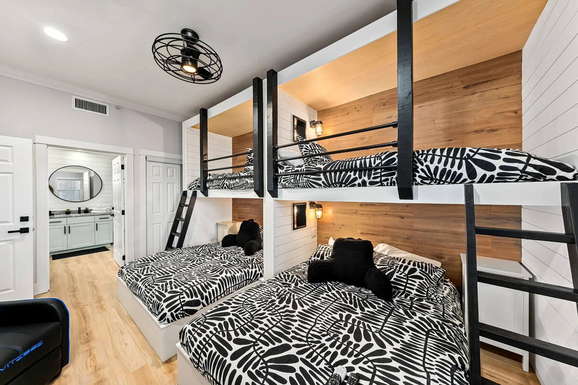 Condo with Golf Views | Kids Bedroom | Near Attractions in Kissimmee, Florida, United States — photo 5