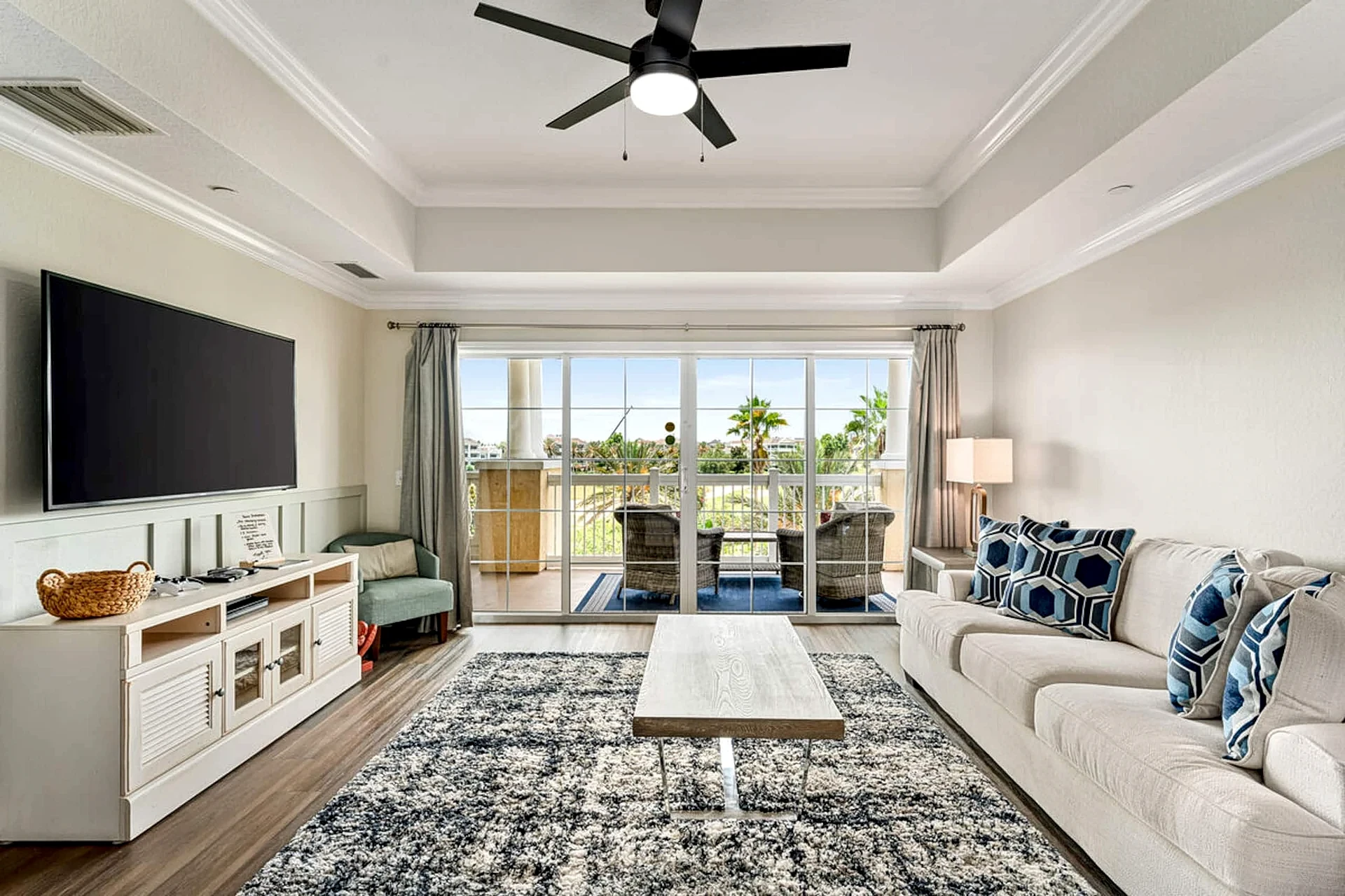 Condo with Pool Views and Kids Bedroom, Near Attractions in Kissimmee, Florida, United States — photo 4