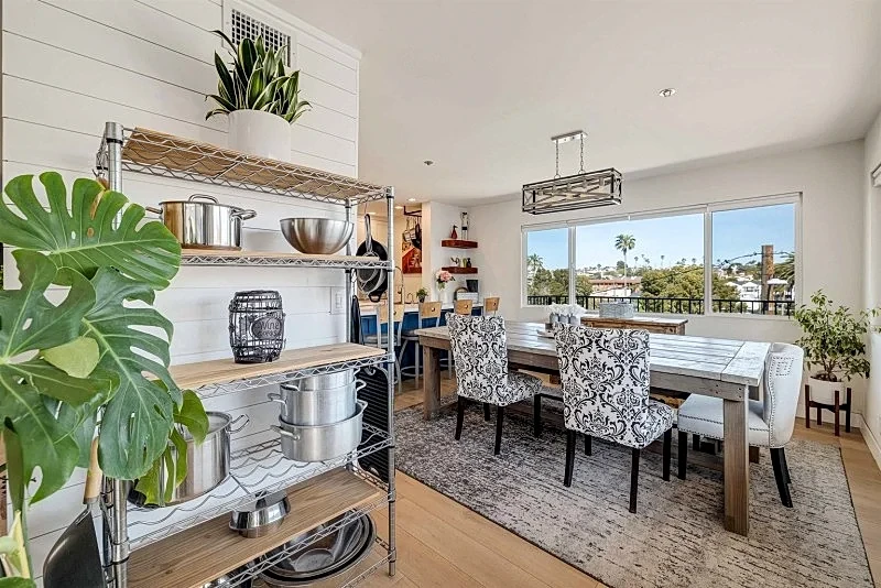 Ultimate Beachside Comfort: Stylish 2-Bed Condo Steps from South Redondo Beach in Redondo Beach, California, United States — photo 3