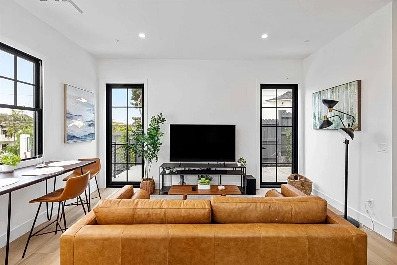 Modern Coastal Getaway, Remodeled 1-Bedroom in the Heart of Redondo Beach