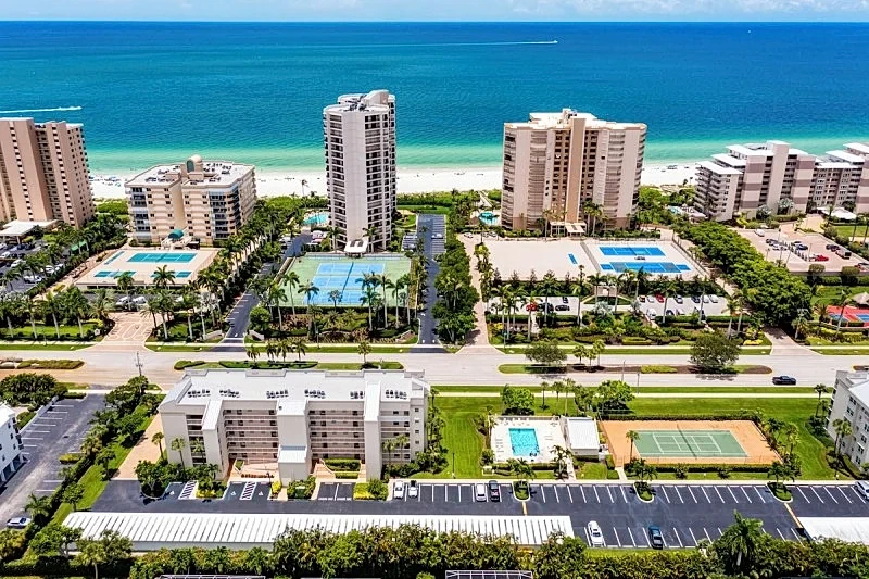 Luxurious Island 3 Bed Retreat I Walk to Beach
