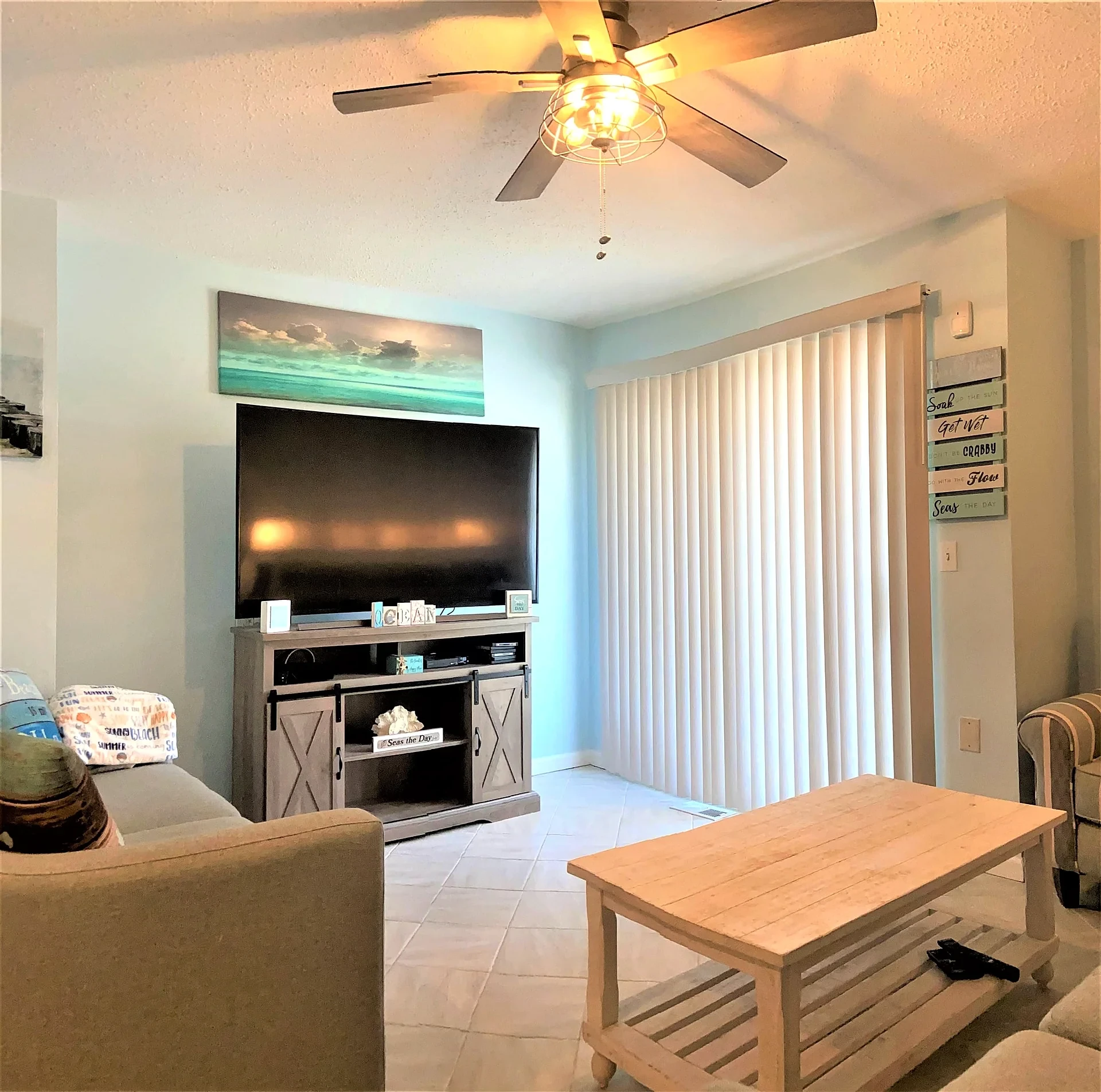 Wow. Pool, Modern 3-Bedroom, 3-level, 3-Bathroom in Seaside Heights, New Jersey, United States — photo 2
