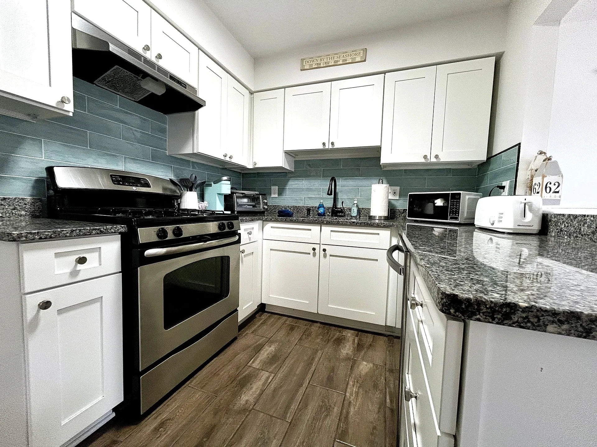 Amazing! Beach Block, 3bdrm, 2-Level & Waterpark in Seaside Heights, New Jersey, United States — photo 5