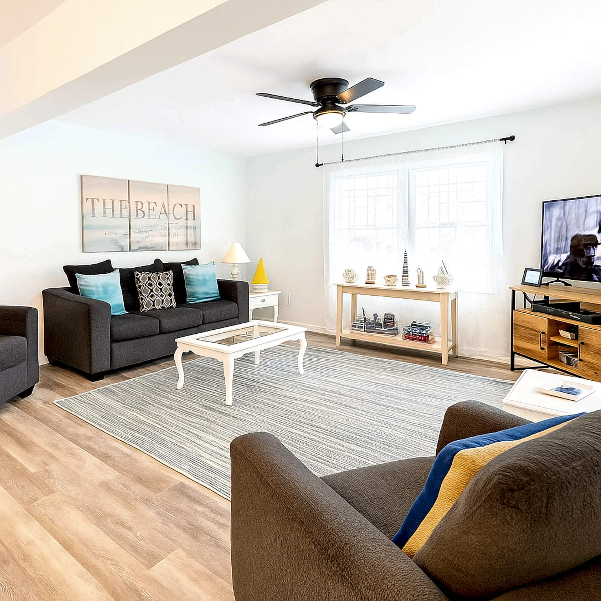 Wow. Newly re-done Great Location: 3-Bdrm 3-Bthrm