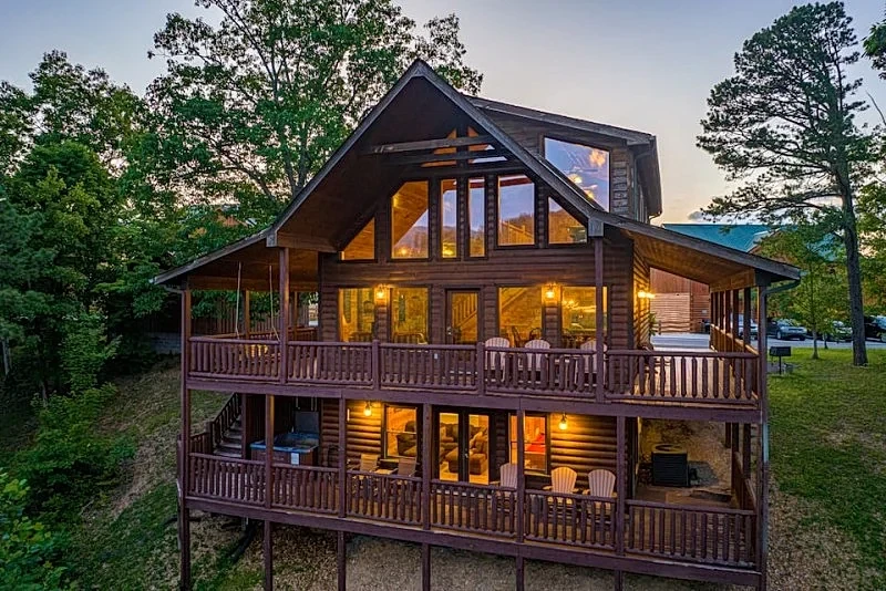 Great View, Hot Tub, Theater, Grill & Fireplace, Free attractions! in Sevierville, Tennessee, United States — photo 1