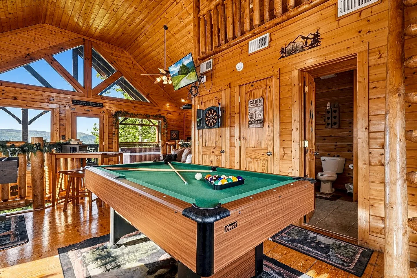 Bear Ridge Mountain View, Game Room & Hot Tub in Sevierville, Tennessee, United States — photo 3