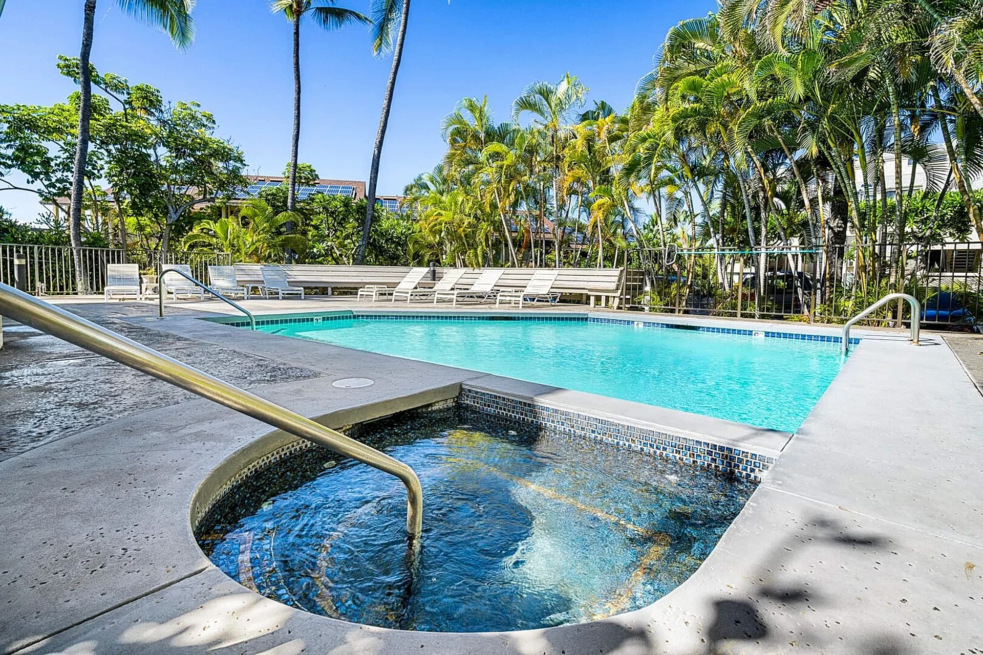 Kailua Bay Resort 4-304 Close to Ironman, Kona Oasis in Kailua-Kona, Hawaii, United States — photo 5