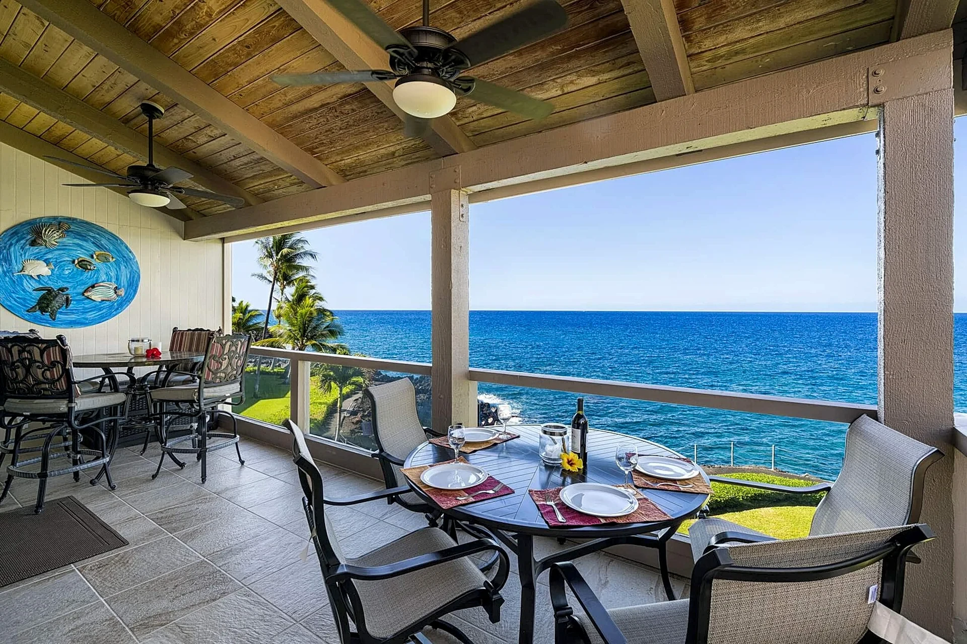 Surf & Racquet 3-301 - Oceanfront 3BR Penthouse in Kailua-Kona, Hawaii, United States — photo 2