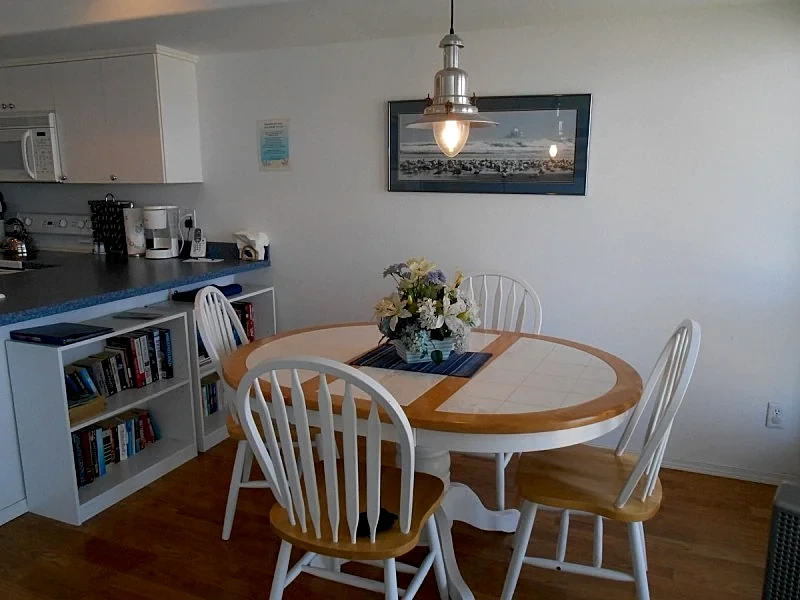 3rd floor Oceanfront Condo, 1 block to town - #303 is the perfect unit