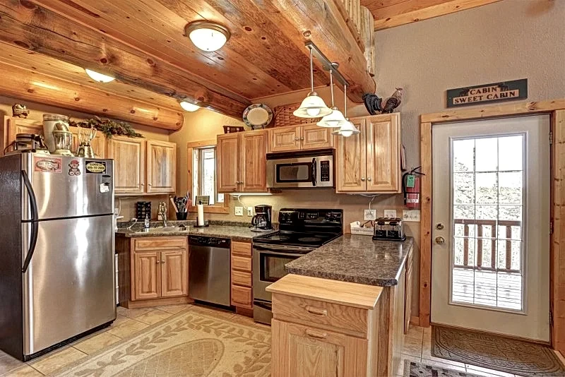 Arrow Lodge: Log Home with beautiful scenery! in Lead, South Dakota, United States — photo 3