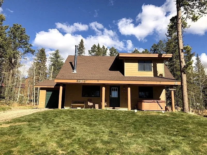 Four Seasons Retreat | 3 Bed, 2 Bath in Lead, South Dakota, United States — photo 1