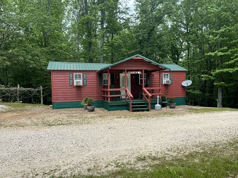 Cabin #3, NASHVILLE, Memphis, Kentucky Lake, Birdsong , Loretta Lynns, Paris Tn in Camden, Tennessee, United States — photo 1