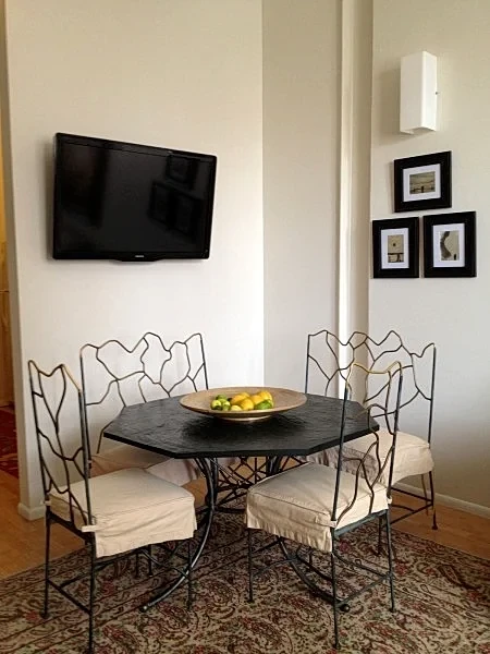 In the middle of the city, in a village of trendy warehouse-turned-condos in New Orleans, Louisiana, United States — photo 5