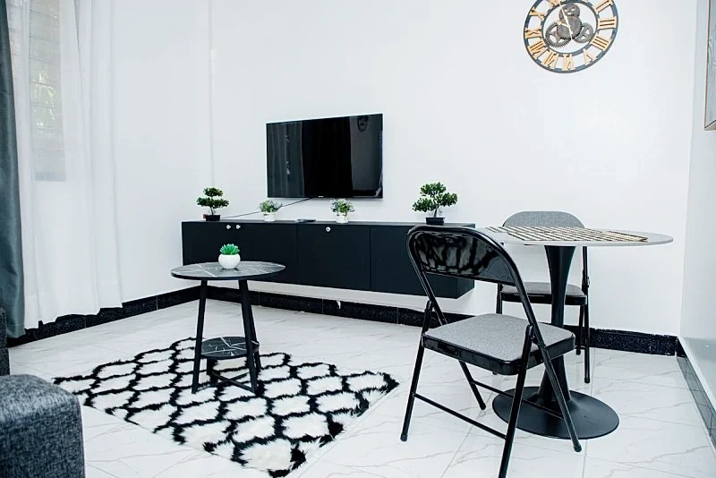 Cozy Luxe Home 1-bedroom house with WiFi, AC in delightful Dar es Salaam in Dar es Salaam, Tanzania — photo 1