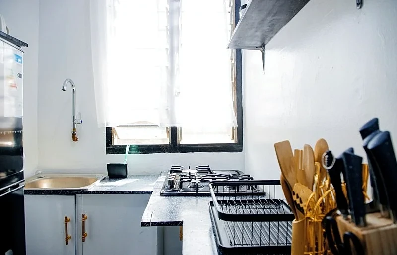 Cozy Luxe Home 1-bedroom house with WiFi, AC in delightful Dar es Salaam in Dar es Salaam, Tanzania — photo 3