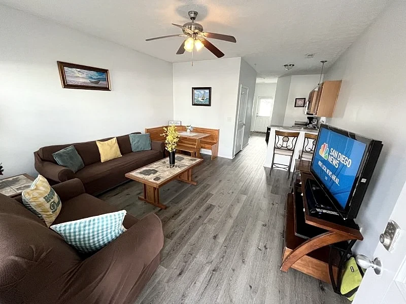 MRV13S, 2-bedroom cottage, 2 Blocks to the Beach! Free WIFI, Free Parking in Myrtle Beach, South Carolina, United States — photo 4