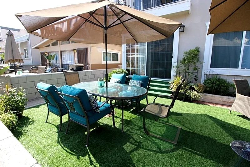 Surf Side Cottage with patio, Two Kings Suites, Bunk Cave & 70 steps to sand! in San Diego, California, United States — photo 1