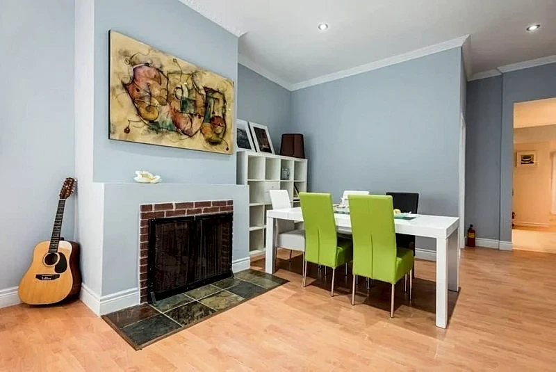 Upscale 3 Bedroom Duplex Downtown Core in Toronto, Ontario, Canada — photo 3