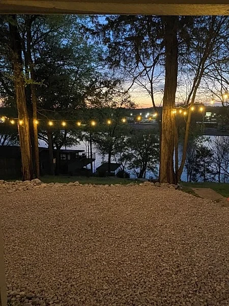 Hot Tub / Top 1% / Kayaks / 950 Mbp / Pets / PickleB