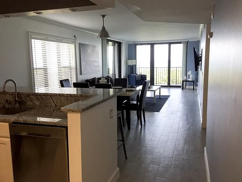 Quiet Condo On the Atlantic Ocean in Jensen Beach, Florida, United States — photo 4
